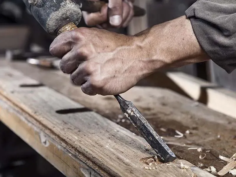 atelier-menuiserie-bois-travail