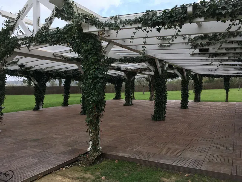 Terrasse en bois près de Saint-Germain-en-Laye